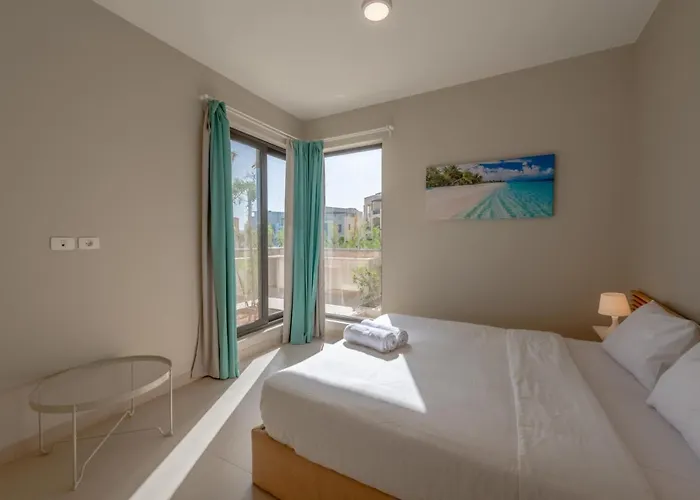 Light-filled 4-bedroom In Tawila, El Gouna. Jacuzzi&lagoon Villa Hurghada