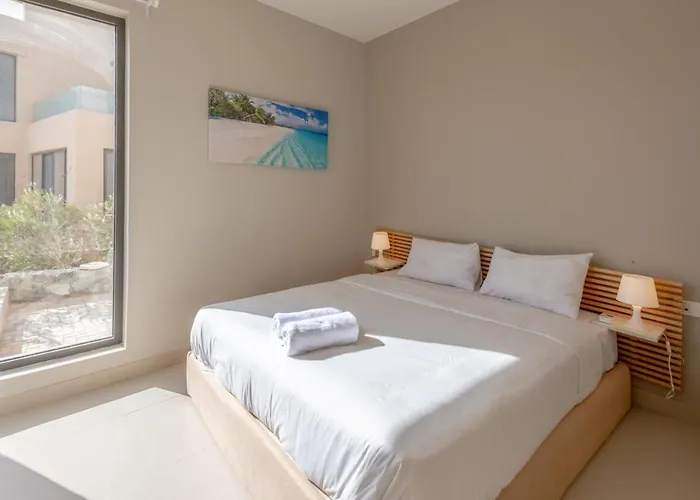 Light-filled 4-bedroom In Tawila, El Gouna. Jacuzzi&lagoon Villa *