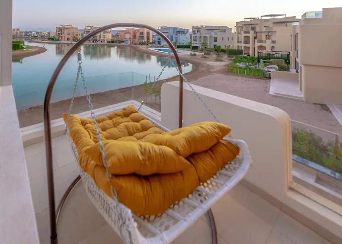 Light-filled 4-bedroom In Tawila, El Gouna. Jacuzzi&lagoon Villa Hurghada